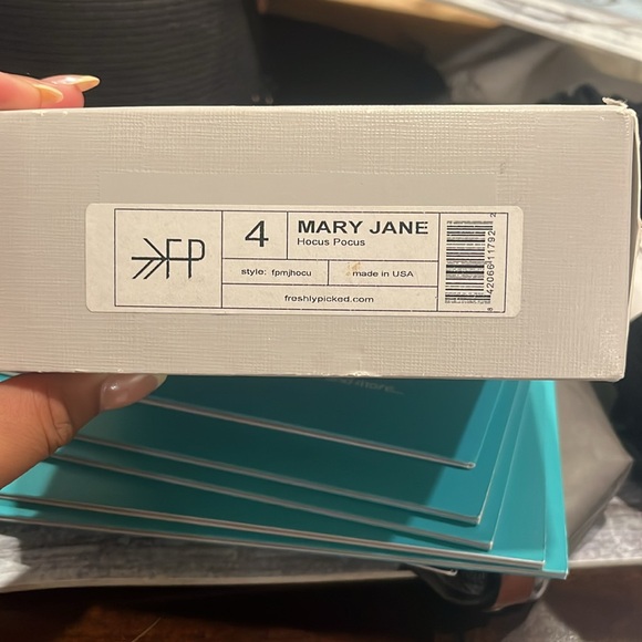 Limited Edition Hocus Pocus Freshly Picked Mary Jane Moccasin:Metallic Purple - Picture 2 of 2